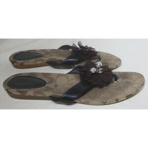 COACH Charm Flip Flops Logo Flat Sandals SZ 8 Brown Patent Leather Serenity